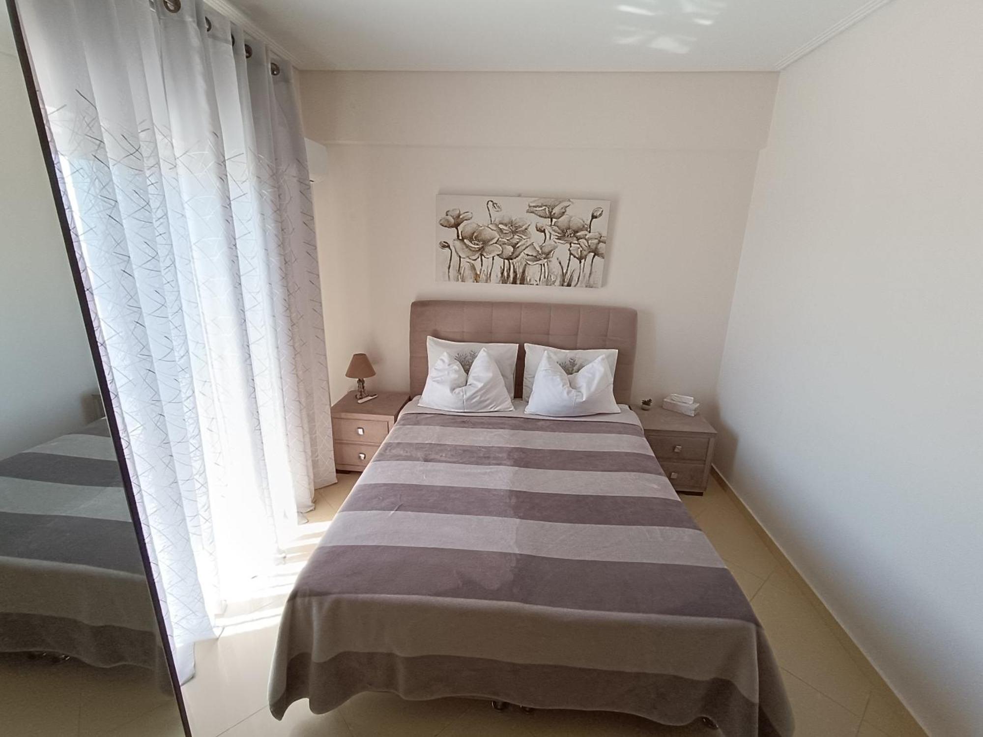 Apartment New Elegant Roof Acharnes